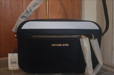 Black Micheal Kors purse