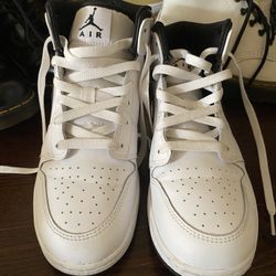 Nike air jordan 1 mid white black