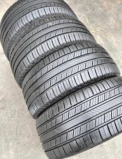 245/60r18 Michelin tires con 80% de Vida las 4