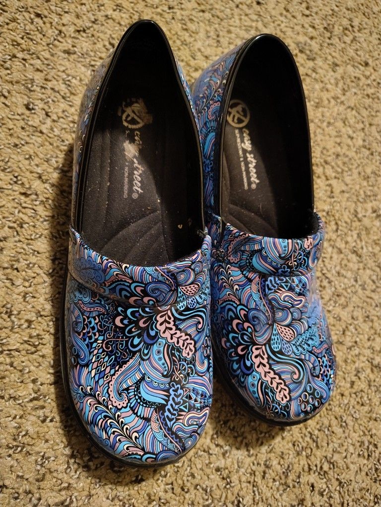 Easy Street Clogs