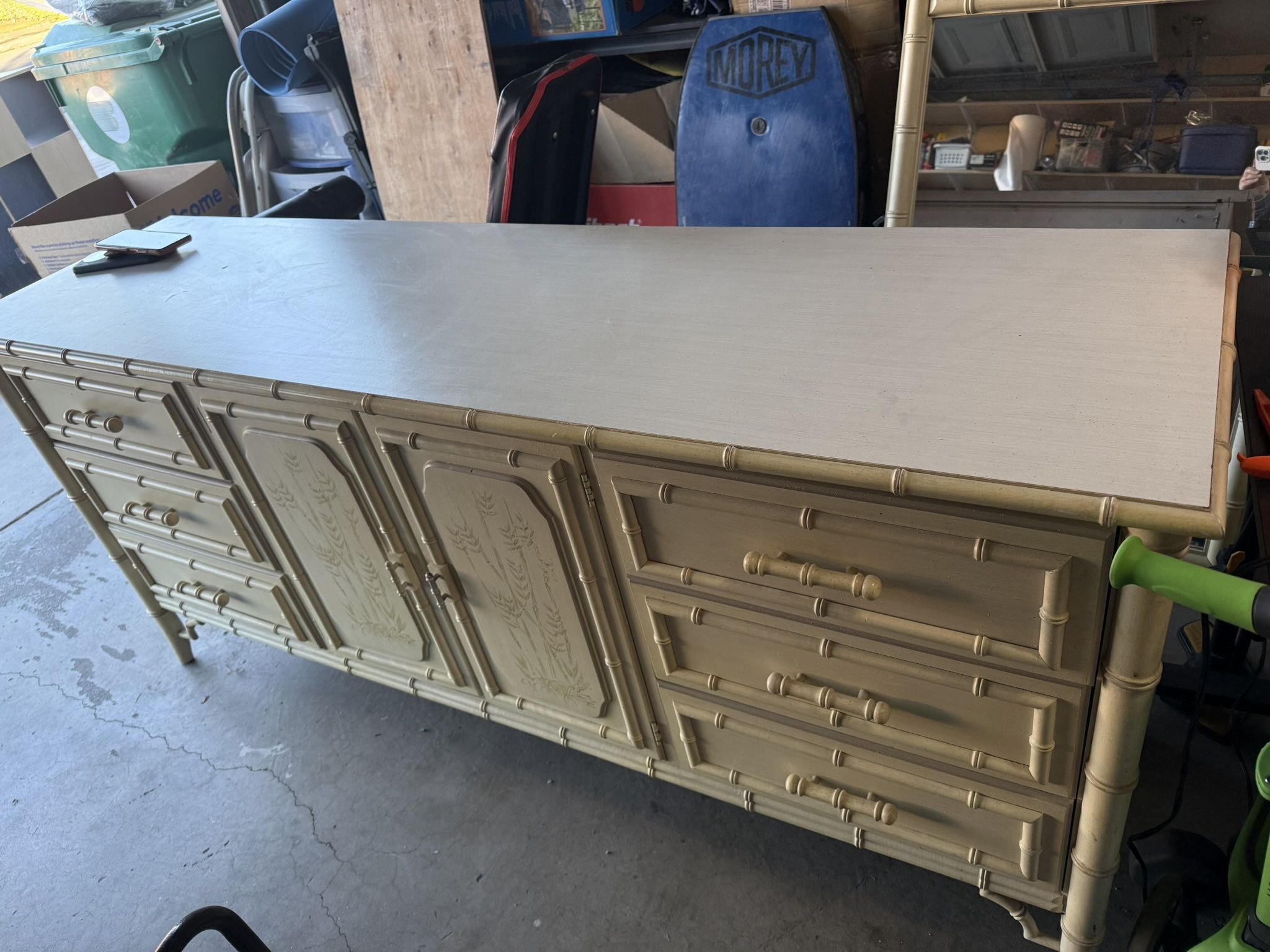 Dixie Aloha dresser