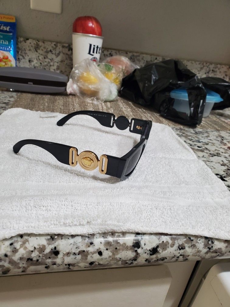Versace Biggie Sunglasses - A Timeless Piece From The 80s