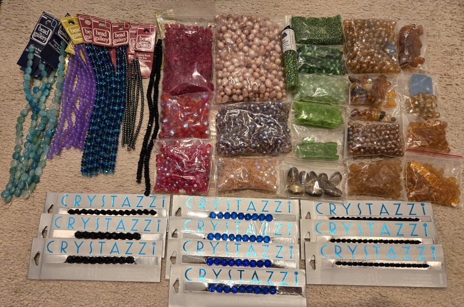 Lot of Assorted Beads And Bead Strands 7