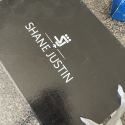 Shane Justin Chain Heels