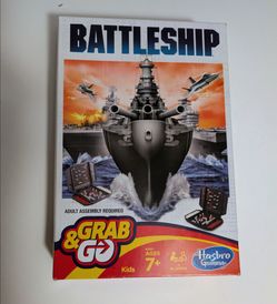 Battleship Grab & Go Travel Game by Hasbro Ages 7 & Up