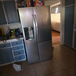 Refrigerator For Sale 