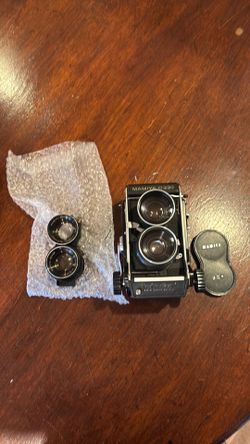 Mamiya C330 Professional Medium Format Film Camera + 80mm & 65mm Lenses