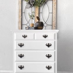 Gorgeous Kincaid 5-drawer Upright Dresser