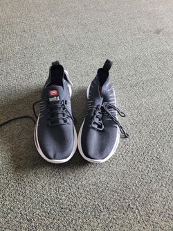 Man Shoes size 11. New.