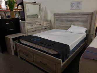 New 4pc queen size bedroom set tax included free delivery