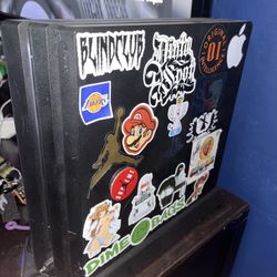 Ps4 Pro Comes With Charging Stand/station