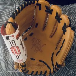 New! RAWLINGS Gold Glove Model R2G 11.5" 
