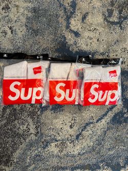 Supreme x Hanes Crew Socks 3-Pack