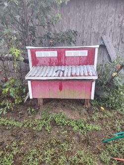 Chicken/rabbit hutch