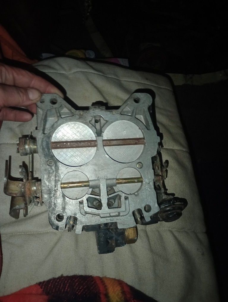 Rochester Quadrajet 4 Barrel Carburetor 