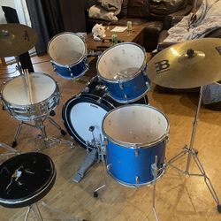Full PDP Z5 Drum Set W/Ludwig snare And Pearl Bass 