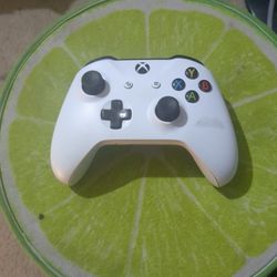 Used Xbox Controller 
