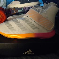 Adidas  Size 13