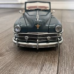 Diecast 1/18 scale Motor City 1948 Chrysler Town And Country 