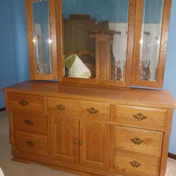 Amish Country Dresser