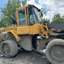 07 Front End Loader With Solid Tires