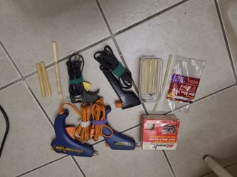 Hot Glue gun Lot Everything Pictured