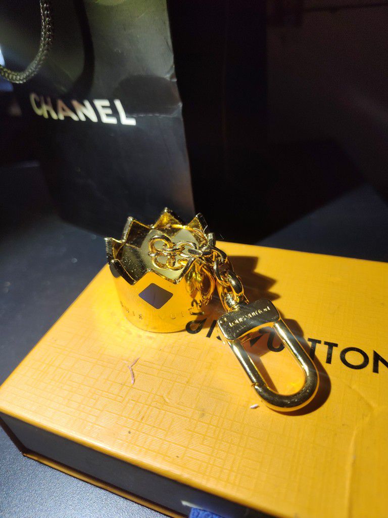 Louis Vuitton Crown Keychain