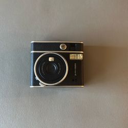 Fujifilm Instax Mini 40 Camera