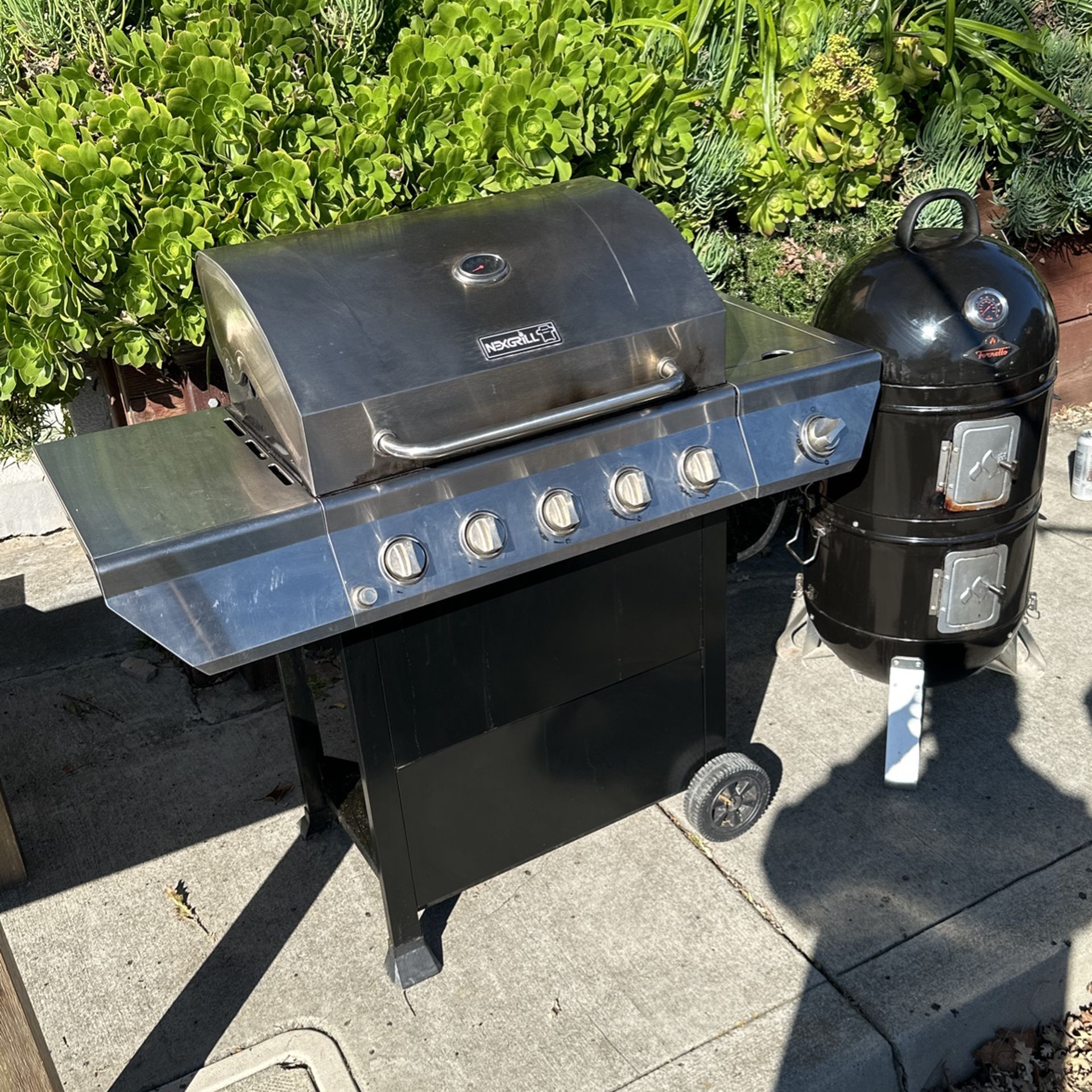 bbq and smoker together 