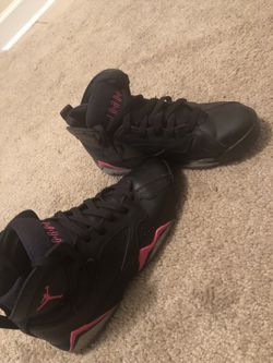 Jordans Retro 6 Size 5