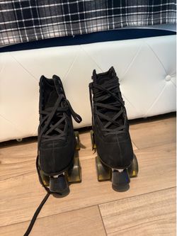 Riedell Size 9 Black Roller Skates