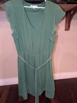 Womens size large dresses, shorts, and cropped tee