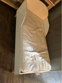 Kids bed