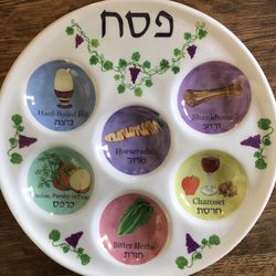 Disposable Festive Colorful Passover Seder Plate 