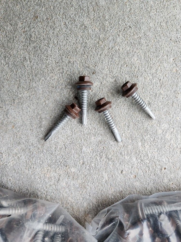 1 1/4" Self Drilling Screws (Color Brown)