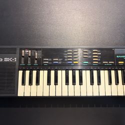Casio Sk1 32 key sampling keyboard