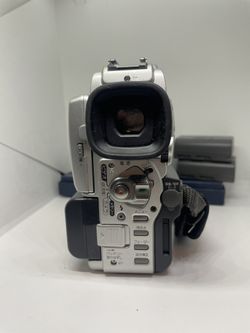 Sony Handycam DCR-PC110 Mini DV NTSC Camcorder Nightshot Sony Handycam DCR-PC110 Mini DV NTSC Camcorder Nightshot
