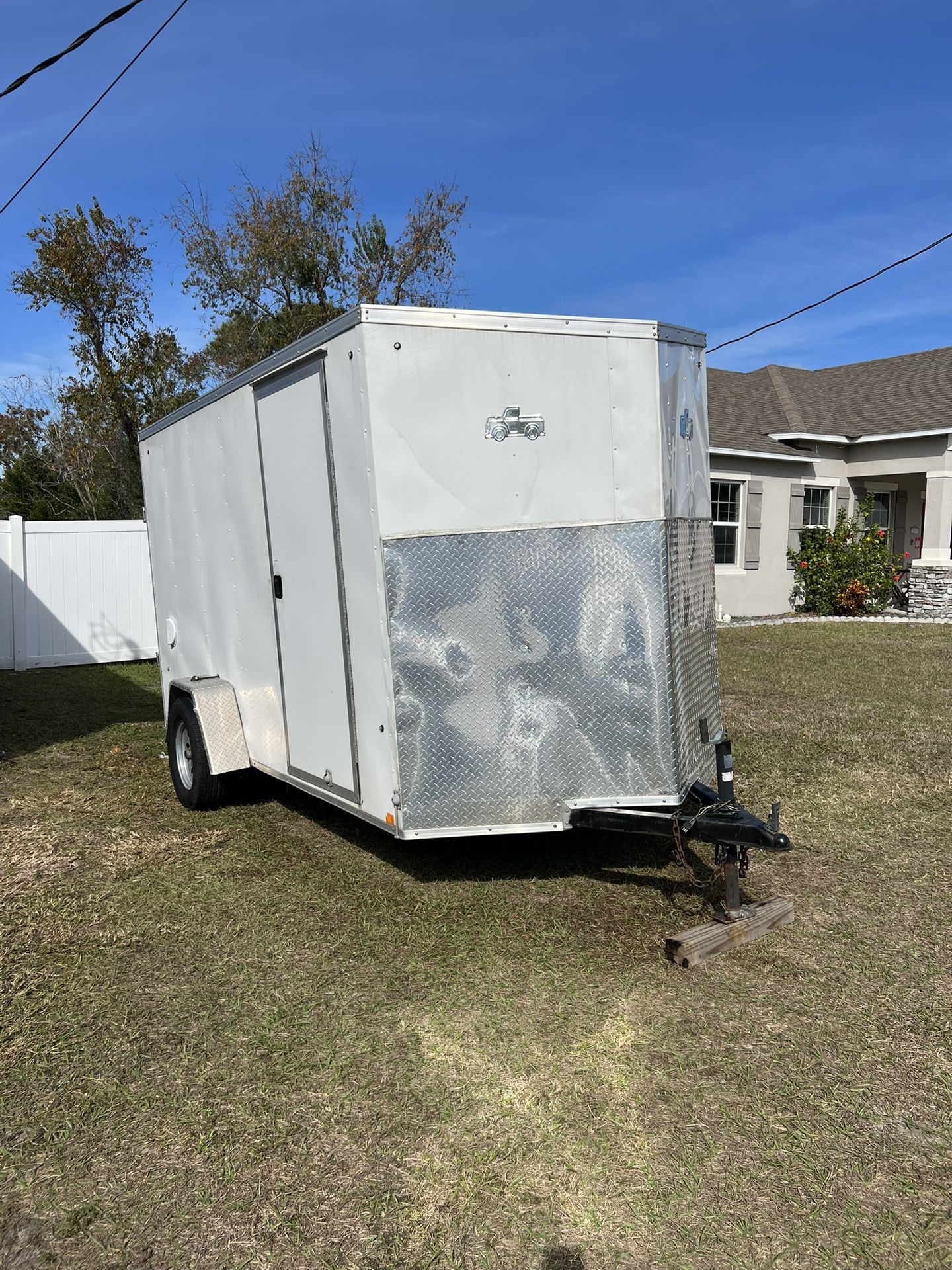 2025 Enclosed Trailer 6x12