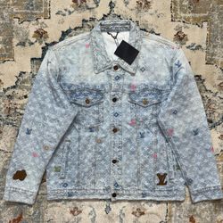 LV Men’s size L/XL 