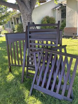 Crib/ Toddler Bed