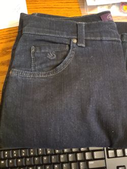 Gloria Vanderbilt jeans. Sz 6,dark
