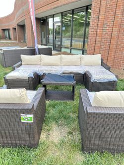 Brand new 9pc Outdoor Patio/Garden Set - Tan/Dark Brown