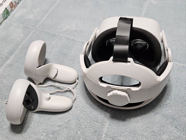 Meta Quest 2 Oculus And More (FOR PARTS OR REPAIR)