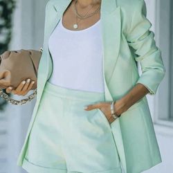 Conjunto De Short Y Chaqueta Nuevo Talla XL/XXL
