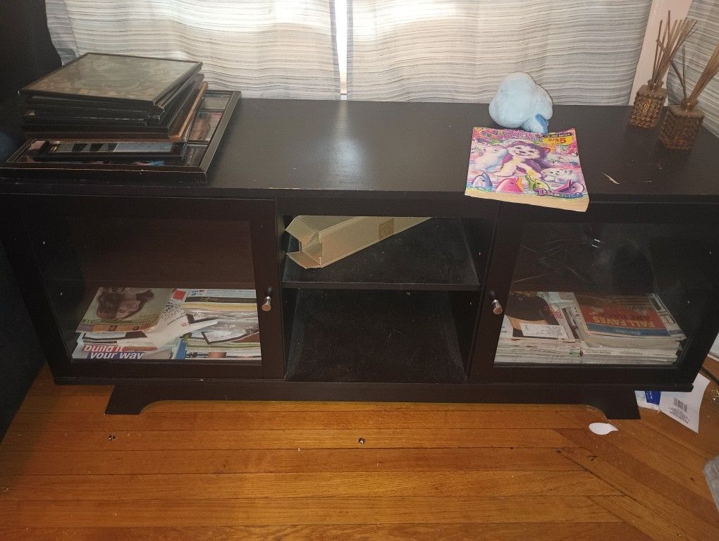TV Stand With Glass Doors