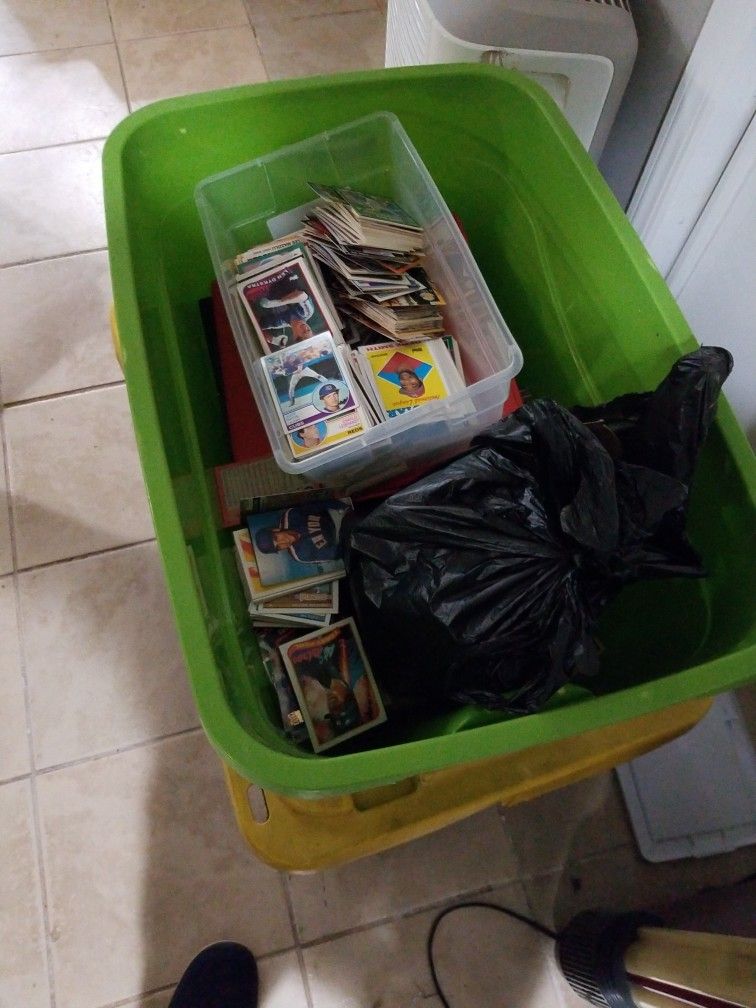 Baseball Hockey Basketball Cards And Magic Cards Tons More Moving Want To Sell