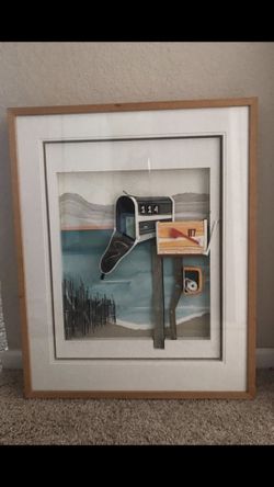 Art work, decor, paintings, photos.