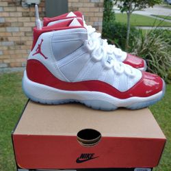 New Air Jordan 11 Retro Gs Youth Size 4.5y Cherry