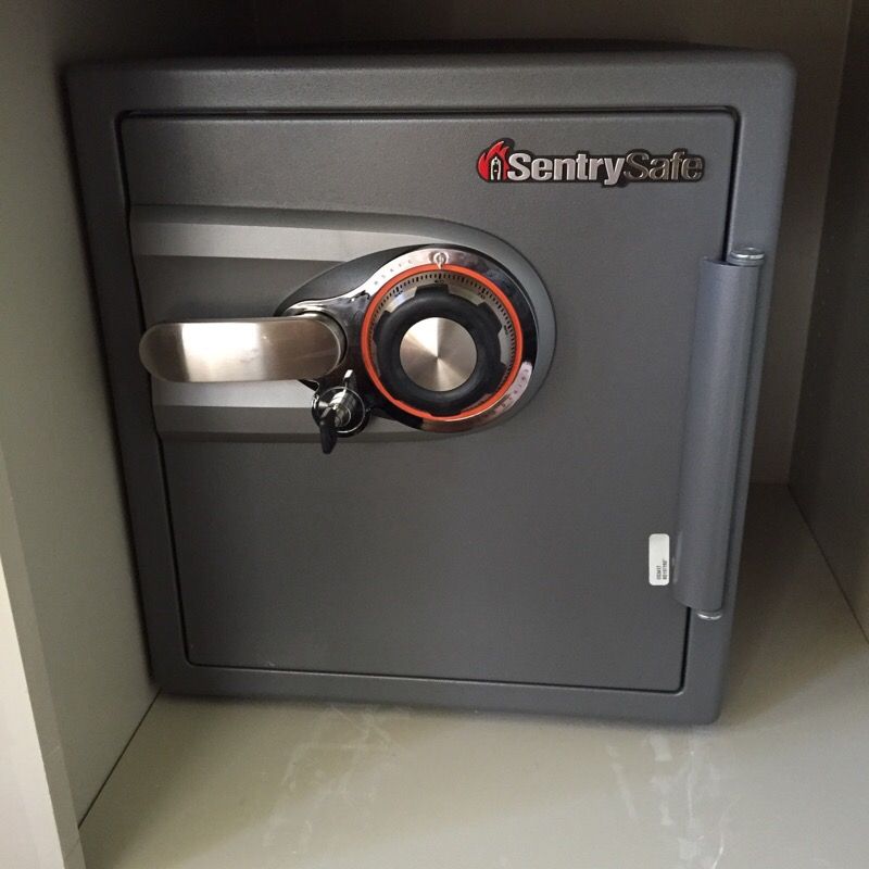 Sentry Safe model OS3417