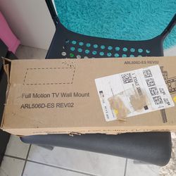 Full motion tv mount